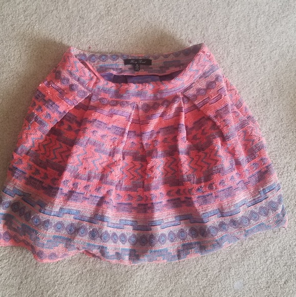 Tribal Pattern embroidered skater skirt - Picture 3 of 6